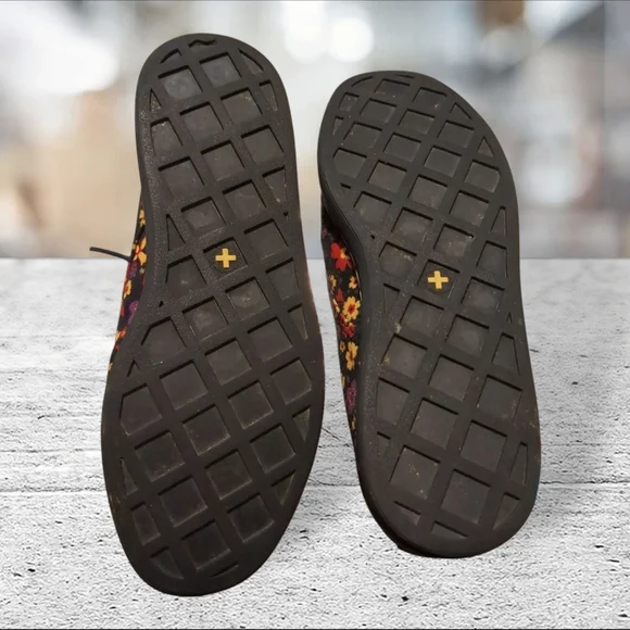 Dr Martens Korey Floral Canvas Shoe Size 5L 4M Unisex - Picture 3 of 15